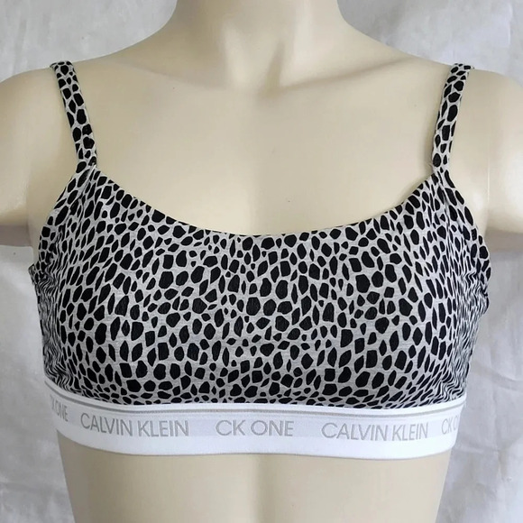 MEDIUM Calvin Klein QF5727 CK One Unlined Bralette Wire Free Bra NWT‎ - Picture 1 of 4
